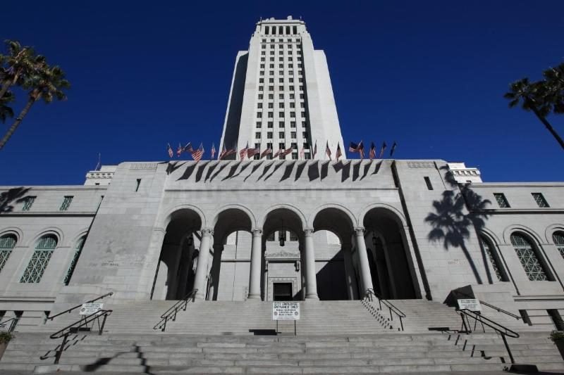 Report Shows Fiscal Improvement for LA
