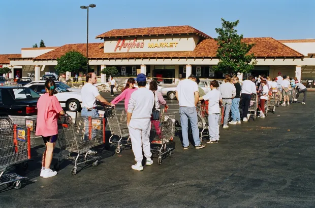 People wait outside the Hughes Market in Valencia for a chance to buy water and food after the Northridge Earthquake in January 1994. At many stores the wait in line lasted for hours. (Photo by David Crane, Los Angeles Daily News/SCNG)
